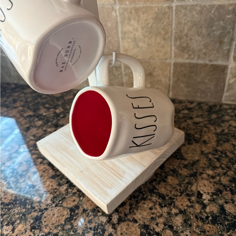 Rae Dunn Hugs & Kisses Mugs With Mug Tree - Picture 3 of 10